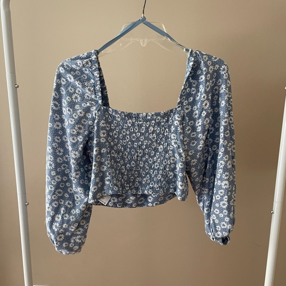 Wild Fable Puff Sleeve Floral Blue Crop Top, Size Medium - Picture 2 of 3